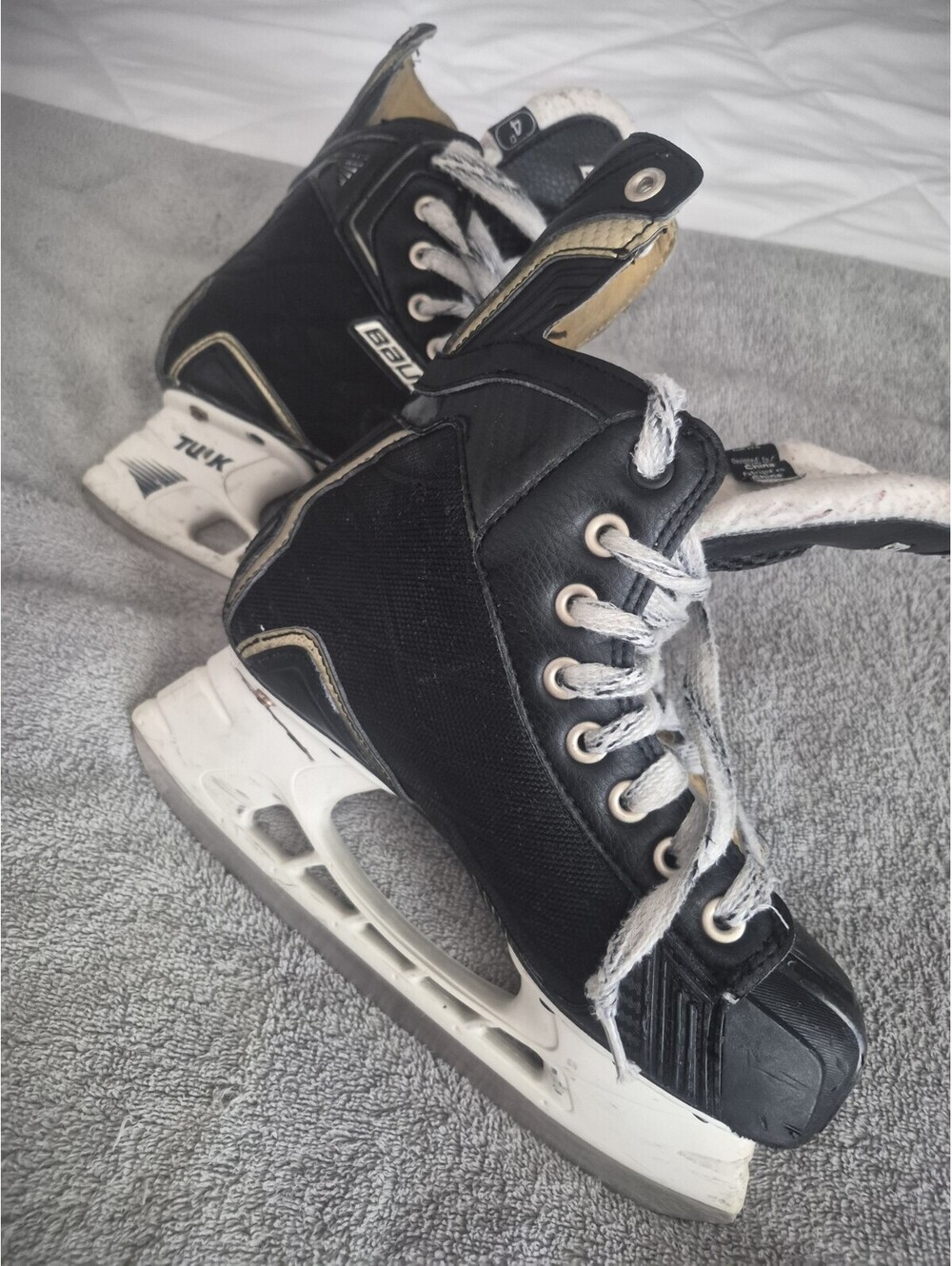 Bauer XLP Youth 1 Ice Hockey Skates Black Blue Tuuk Lightspeed Pro II Excellent
